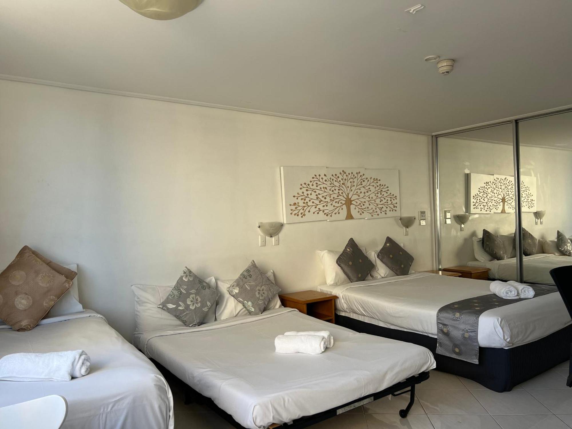 Sydney Hyde Park Private Apartments By Paxsafe Bagian luar foto